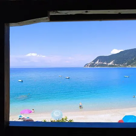 Apartament Fetsis Áyios Nikítas